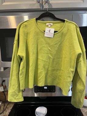 eesome Lime Green Cropped Long-Sleeve Top